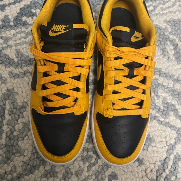 Nike Golden Rod Dunks - Picture 3 of 5
